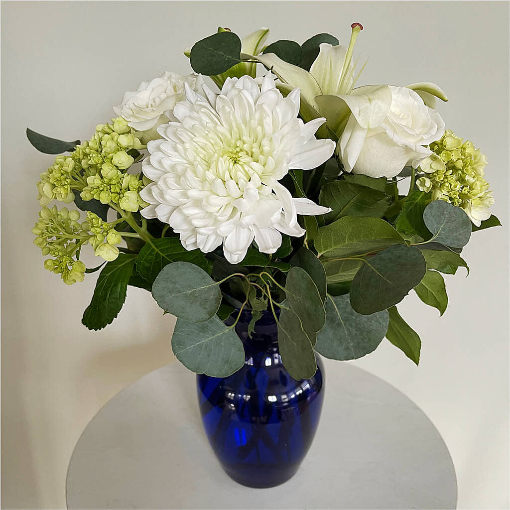 Snowy Dreams Bouquet – ADAM & EVE FLOWERS & BALLOONS, Lafayette IN