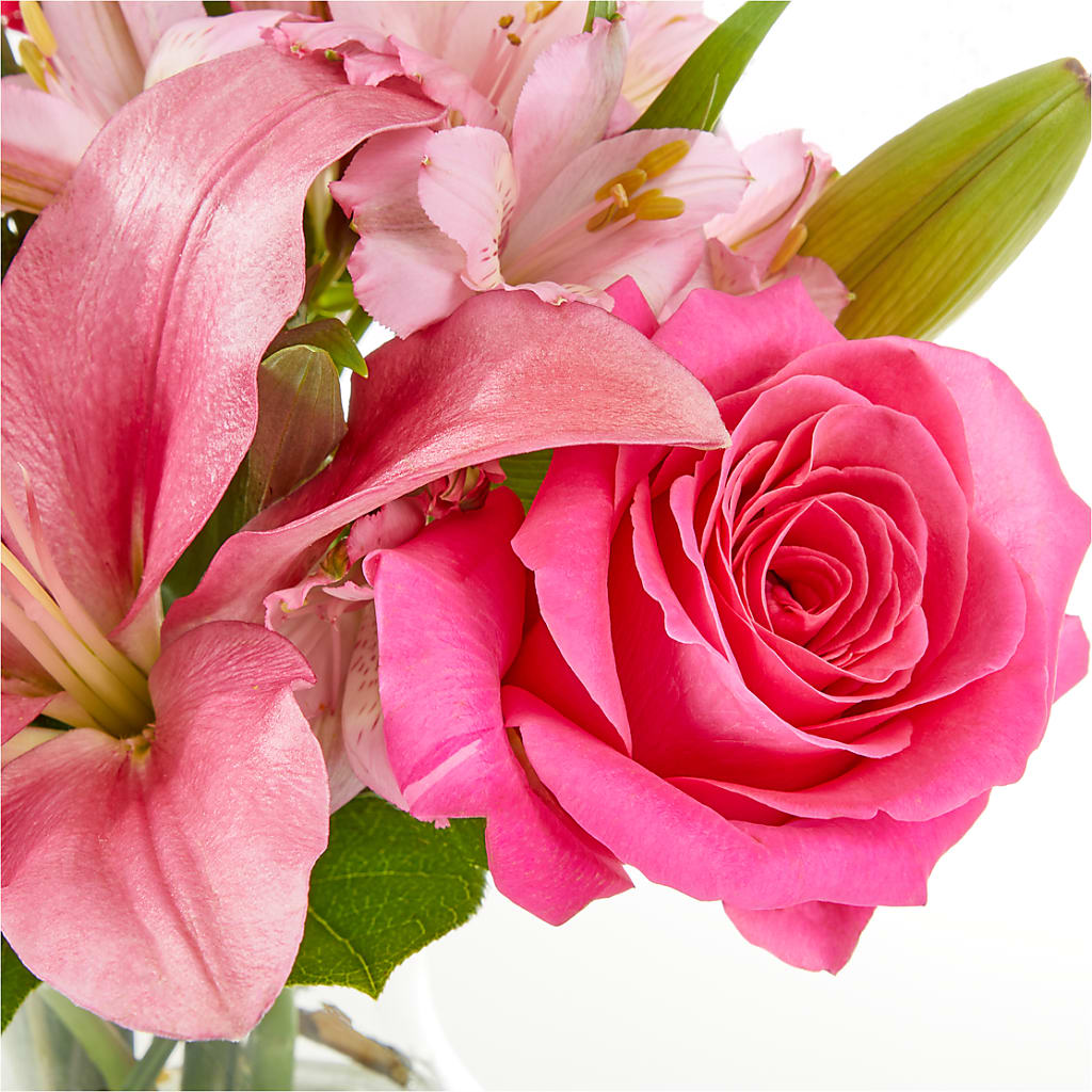 Lots of Love Bouquet – ADAM & EVE FLOWERS & BALLOONS, Lafayette IN